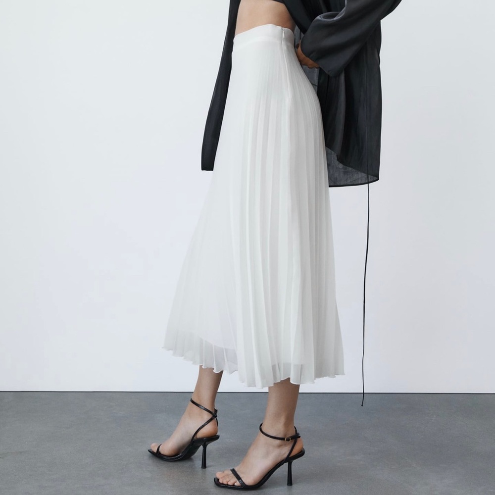 White Zara Pleated Skirt